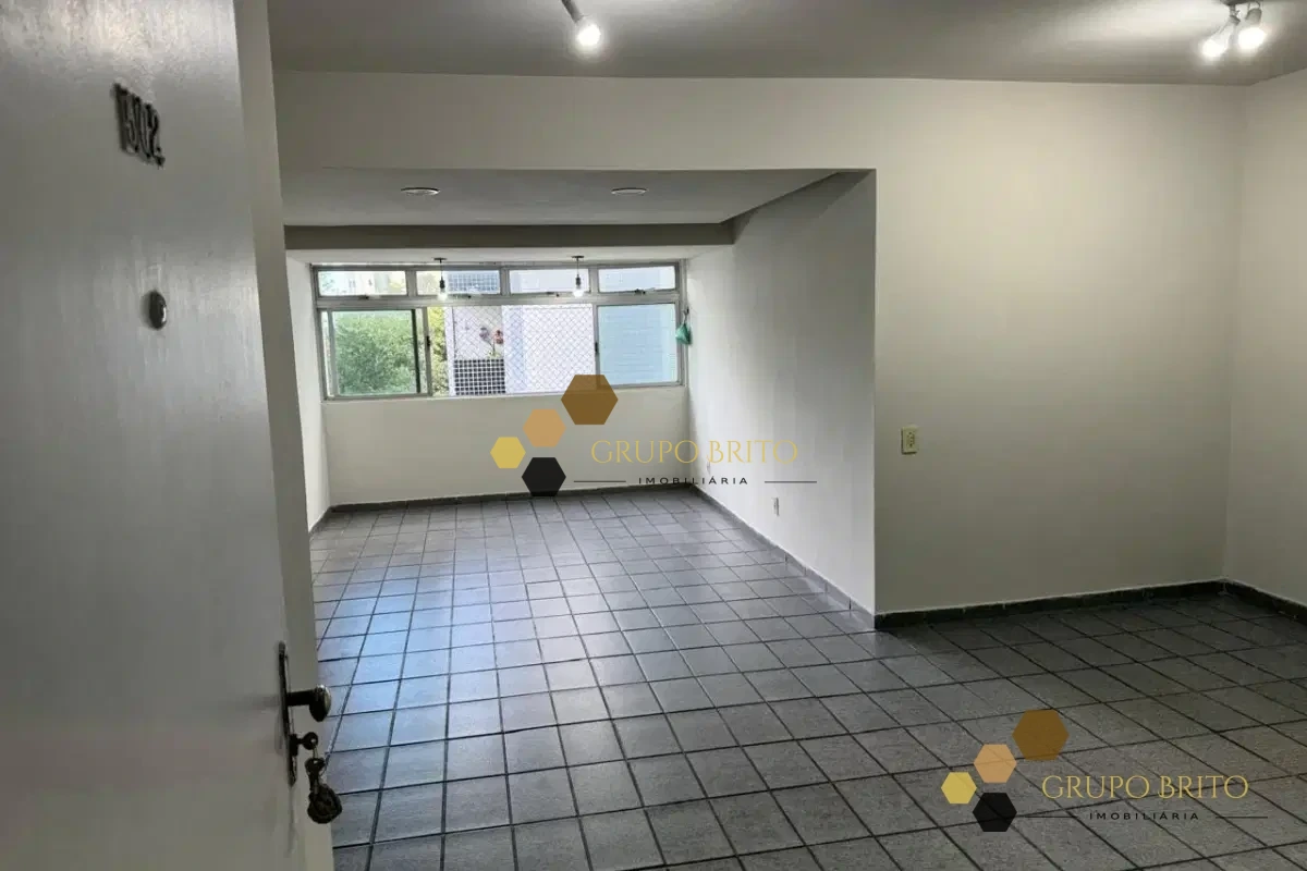 Apartamento 4 Quartos Espinheiro à Venda - Foto 1